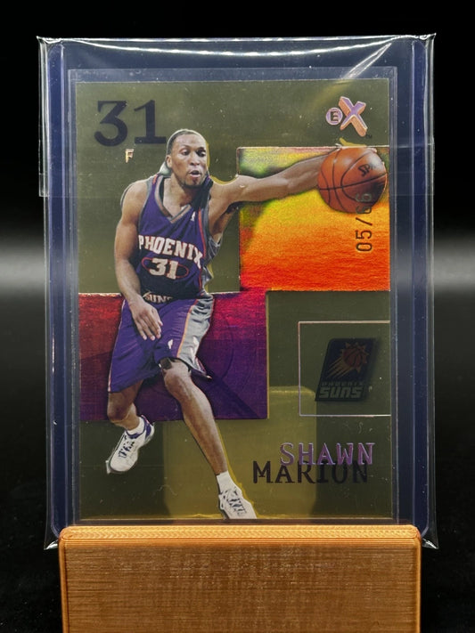 2003-04 Fleer E-X Essential Credentials Future Shawn Marion #37 serial numbered 05/66 Phoenix Suns card front